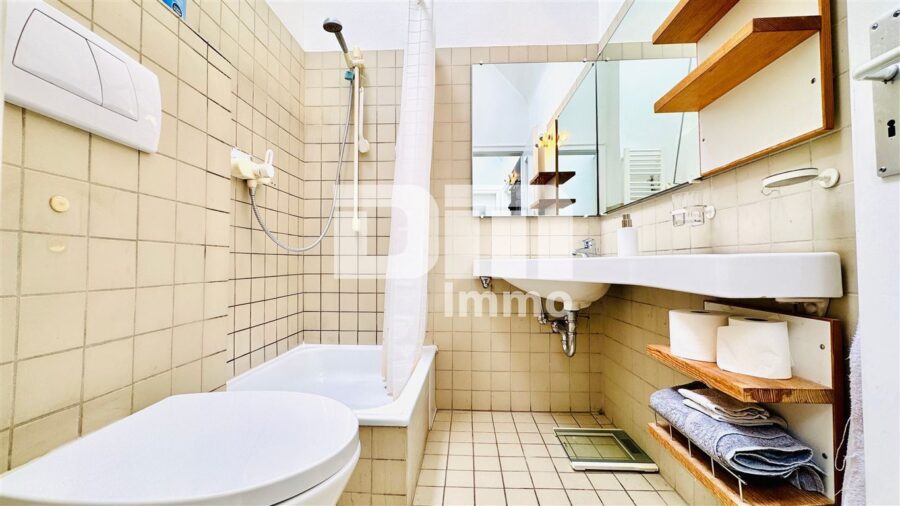 Charmantes altengerechtes Reihenmittelhaus mit idyllischem Garten in begehrter Lage - EG Badezimmer / Dusche